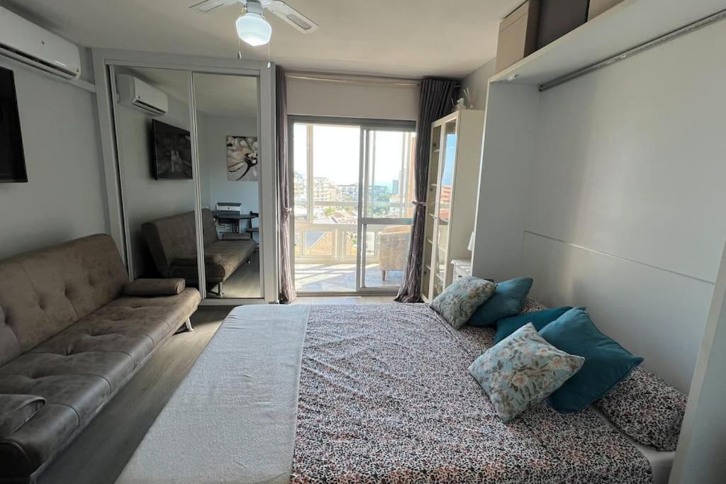 Estudio Aguila Con Vistas Al Mar Benalmádena Exterior foto