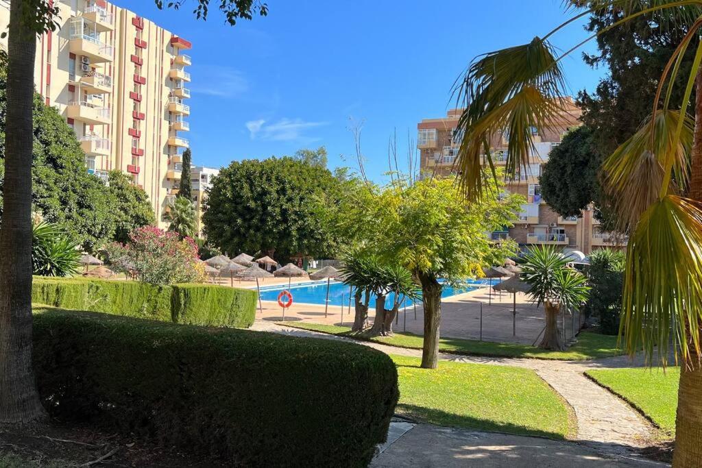Estudio Aguila Con Vistas Al Mar Benalmádena Exterior foto